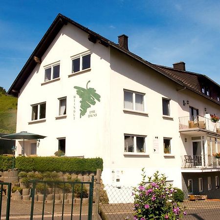 Weingut-Brennerei-Gaestehaus Emil Dauns Reil Exterior photo